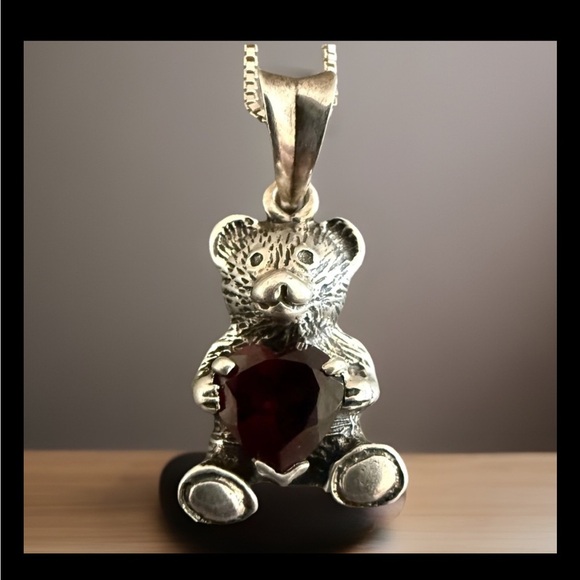 Sterling Silver Garnet Bear Heart Pendant Necklace Vintage 925 - Picture 1 of 5